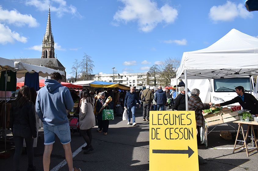 Info Les associations sur le marché le samedi matin: cessonsevigne